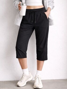 Lululemon Dance Studio Cropped Pants Size 12 Black Knee Length